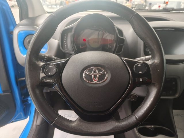TOYOTA Aygo 5p 1.0 x-play 72cv