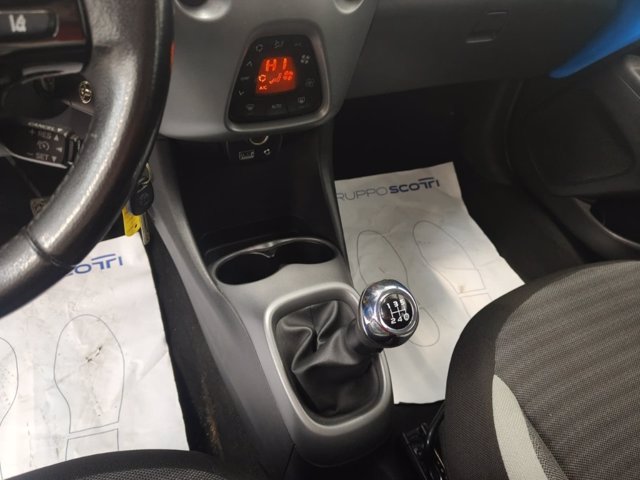 TOYOTA Aygo 5p 1.0 x-play 72cv