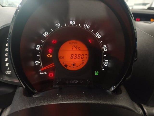 TOYOTA Aygo 5p 1.0 x-play 72cv