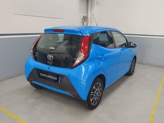 TOYOTA Aygo 5p 1.0 x-play 72cv