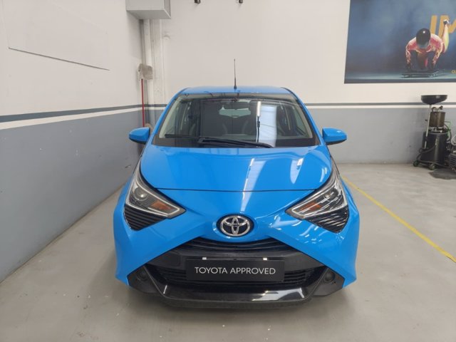 TOYOTA Aygo 5p 1.0 x-play 72cv
