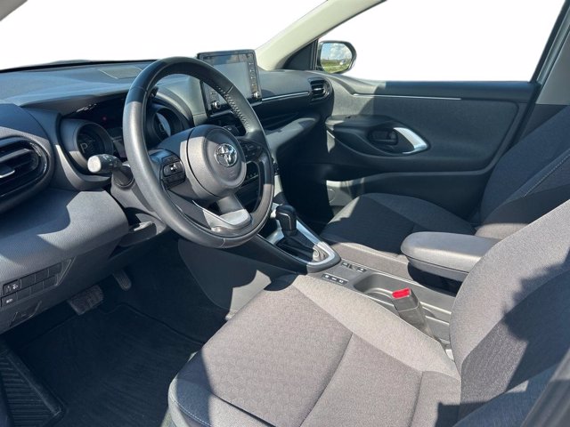 TOYOTA Yaris 1.5h trend