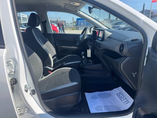 HYUNDAI i10 1.0 MPI Advanced