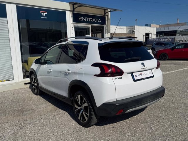 PEUGEOT 2008 BlueHDi 100 Allure