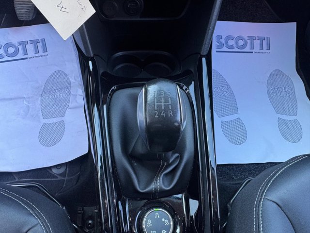 PEUGEOT 2008 BlueHDi 100 Allure