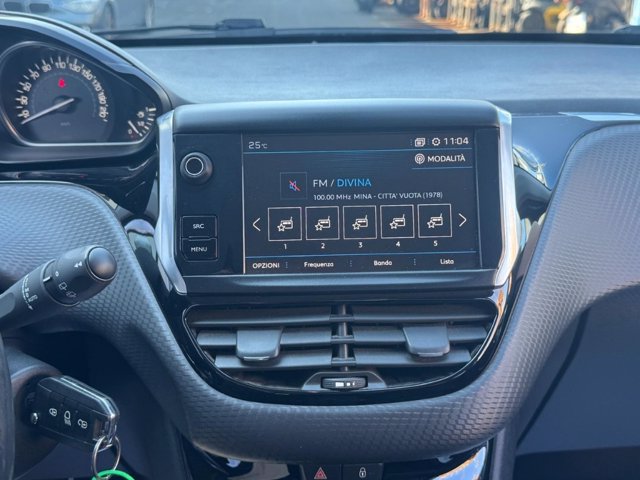 PEUGEOT 2008 BlueHDi 100 Allure