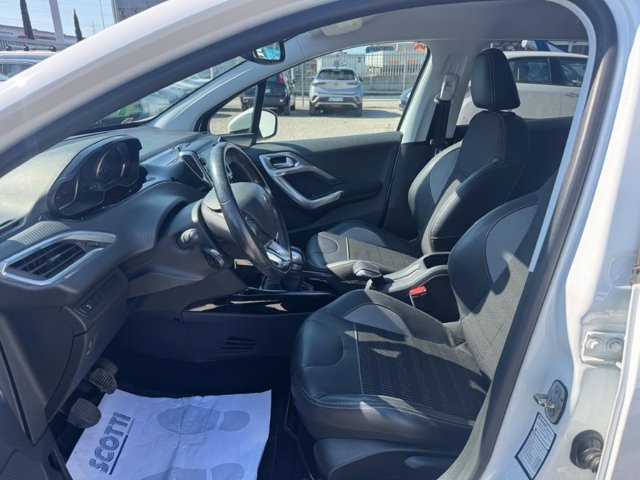 PEUGEOT 2008 BlueHDi 100 Allure