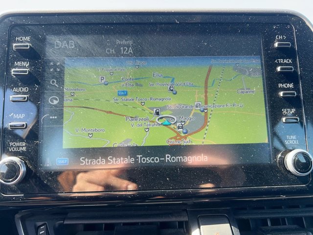 TOYOTA C-hr 1.8h business e-cvt