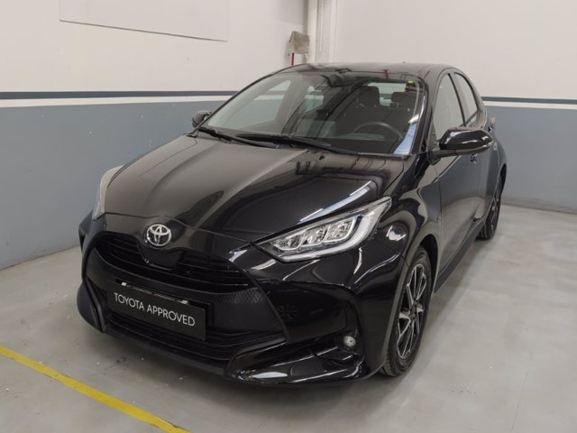 TOYOTA Yaris 1.0 trend