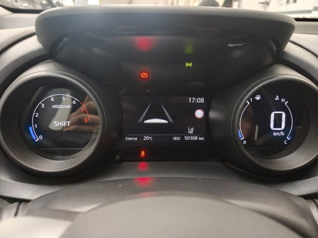 TOYOTA Yaris 1.0 trend