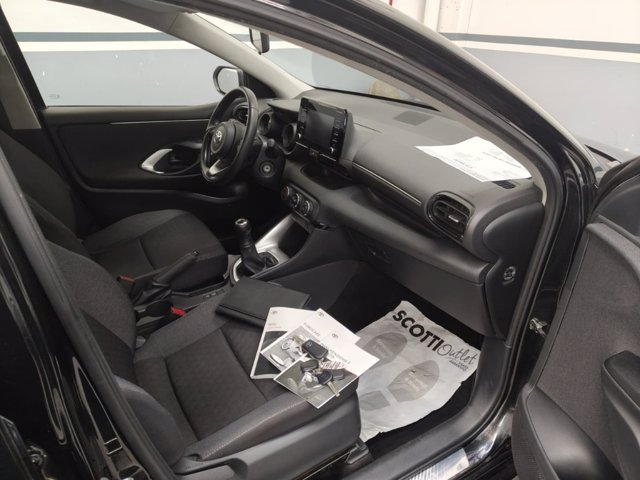 TOYOTA Yaris 1.0 trend