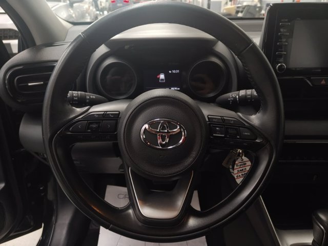 TOYOTA Yaris 1.5h trend