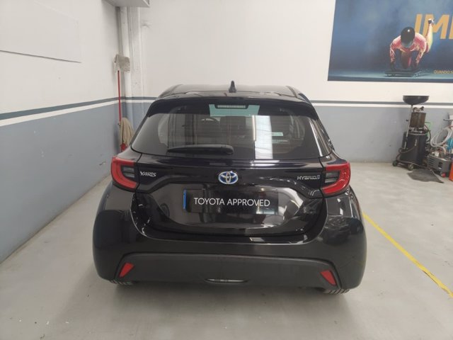 TOYOTA Yaris 1.5h trend