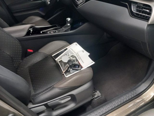 TOYOTA C-hr 1.8h trend e-cvt