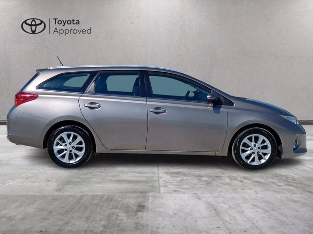 TOYOTA Auris Touring Sports 1.4 D-4D