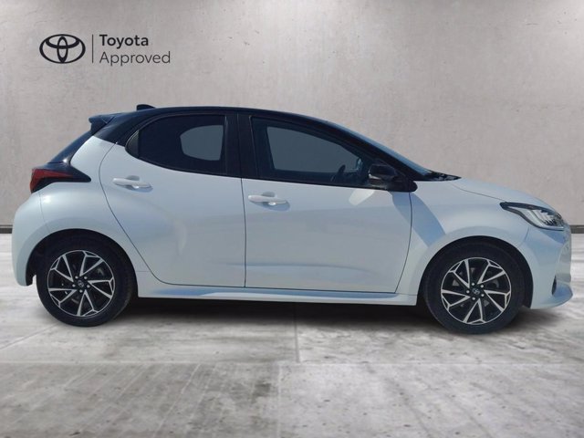 TOYOTA Yaris 1.5h style