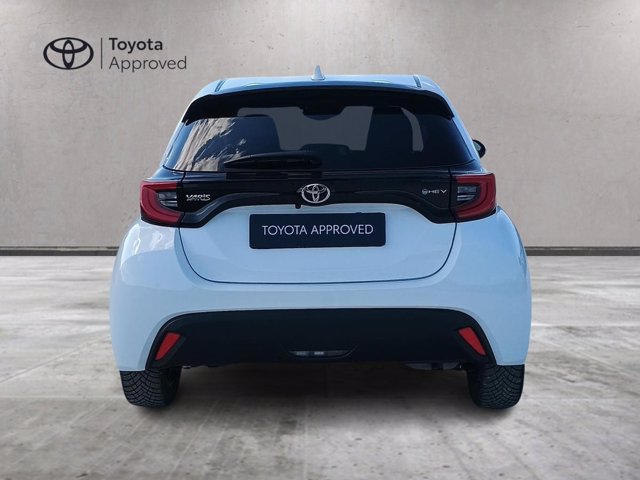 TOYOTA Yaris 1.5h trend