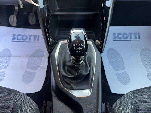 PEUGEOT 2008 PureTech 100 S&S Active