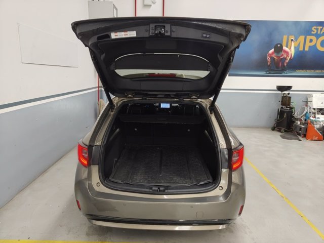 TOYOTA Corolla touring sports 1.8h business cvt