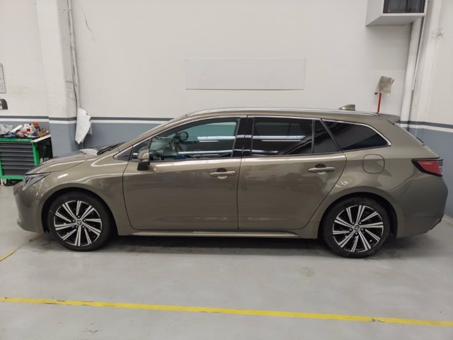 TOYOTA Corolla touring sports 1.8h business cvt