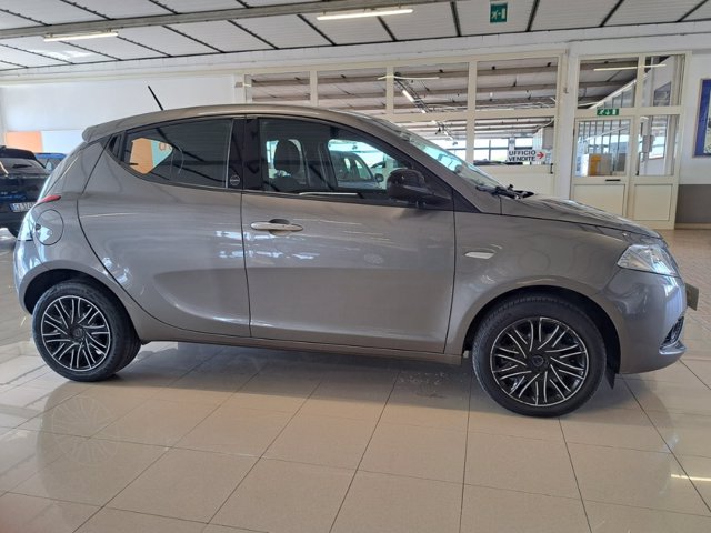 LANCIA Ypsilon 1.0 firefly hybrid gold s&s 70cv