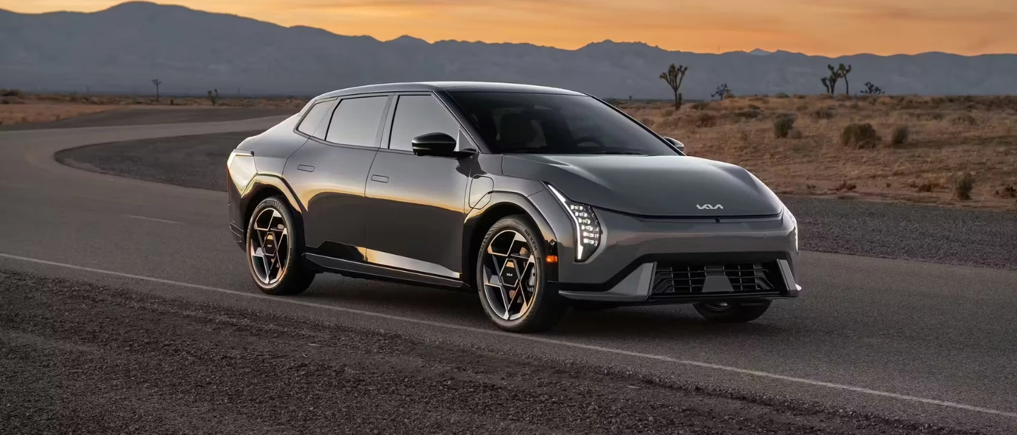 Kia EV4 1440X616