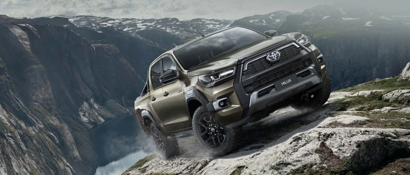 Toyota Hilux 1440X616